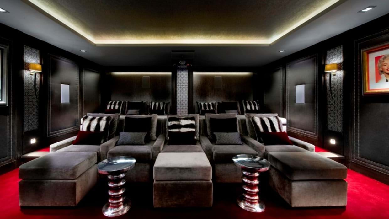 Luxury-ski-chalet-courchevel-chalet-le-blanchot-oxford-ski-cinema.jpg