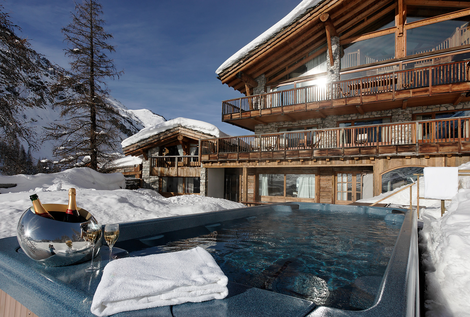 Hot tub outside chalet