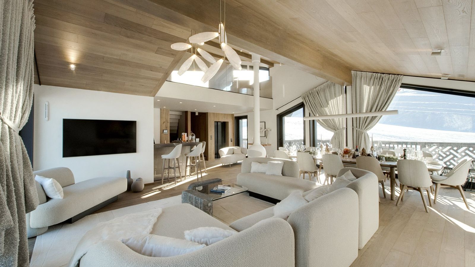 LuxurySki-Chalet-Courchevel-Chalet-Ascension-Oxford-Ski-Lounge6.jpg