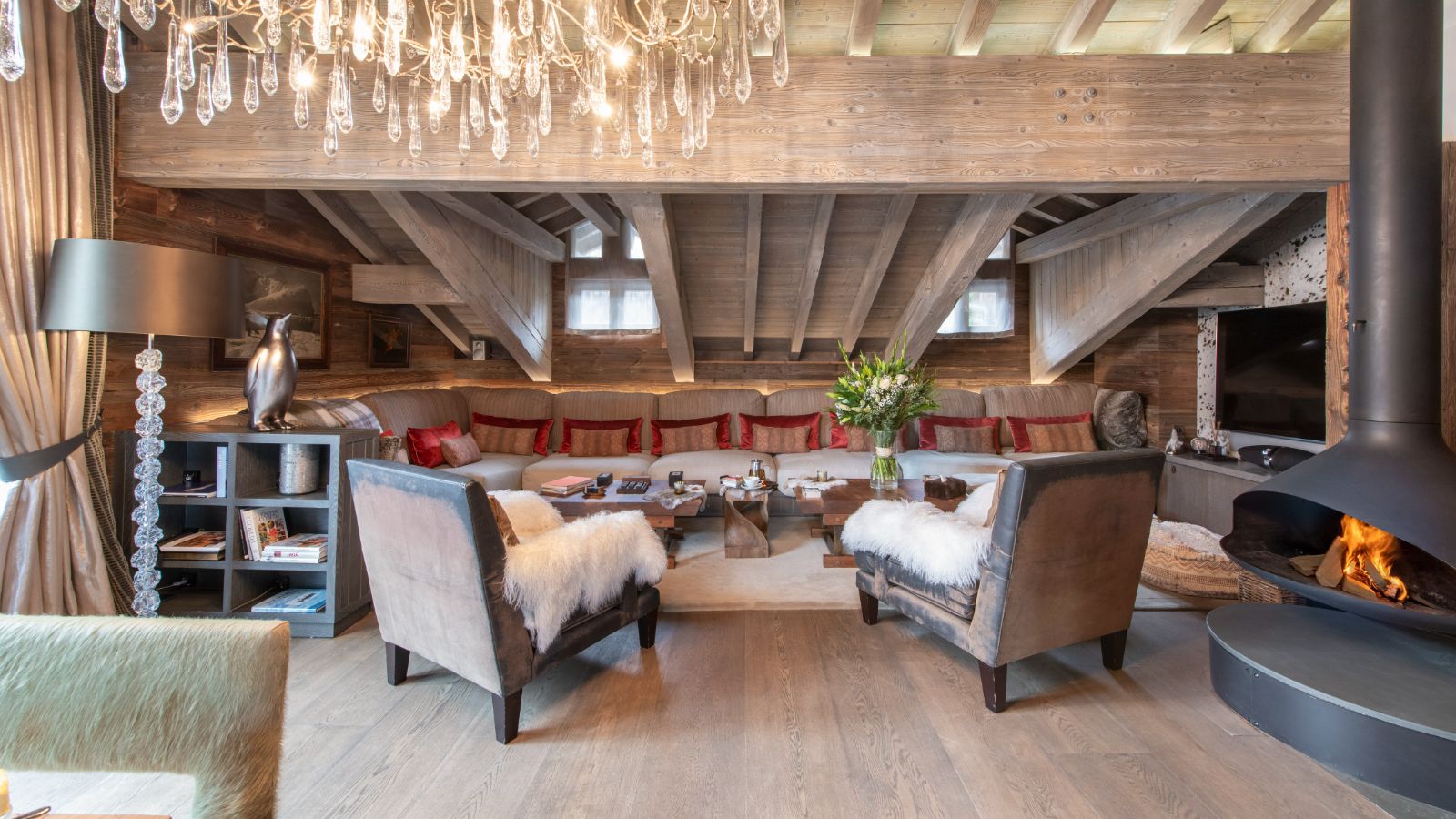 Luxury-Ski-Chalet-Courchevel-1850-Chalet-L-Arctique-Oxford-Ski-Lounge4.jpg