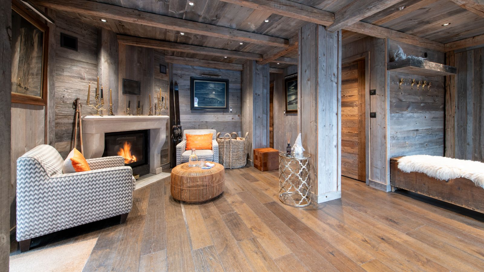 Luxury-Ski-Chalet-Courchevel-1850-Chalet-L-Arctique-Oxford-Ski-snug.jpg
