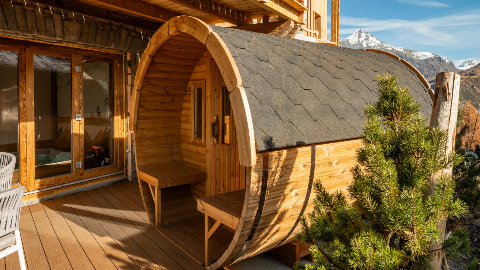 luxury-ski-chalets-tignes-chalet-sneg-oxford-ski (3).jpg