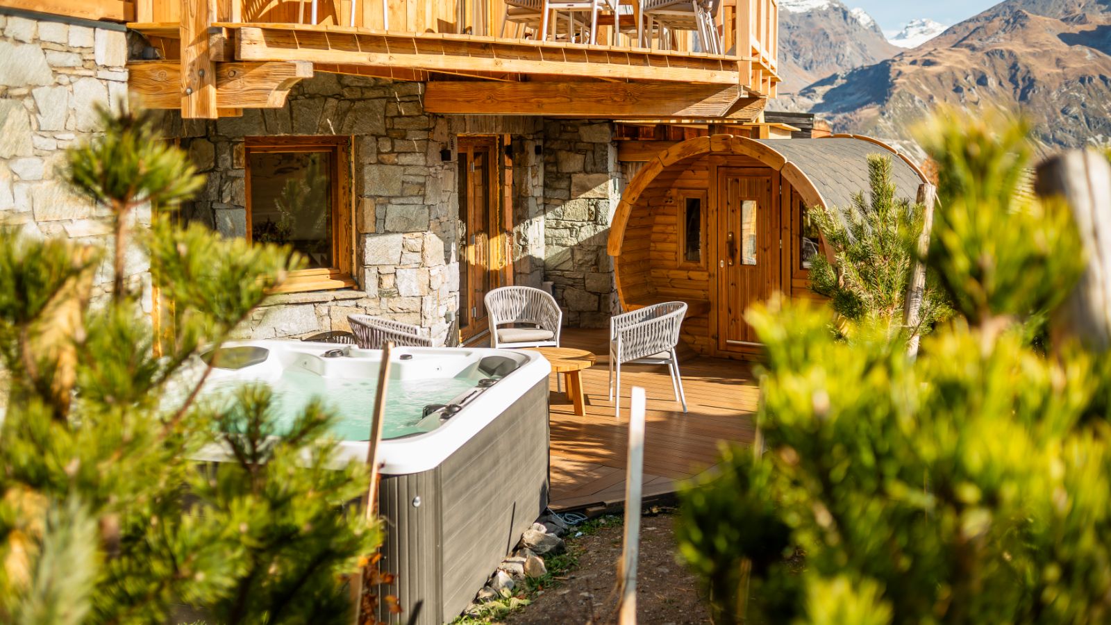 luxury-ski-chalets-tignes-chalet-sneg-oxford-ski (5).jpg