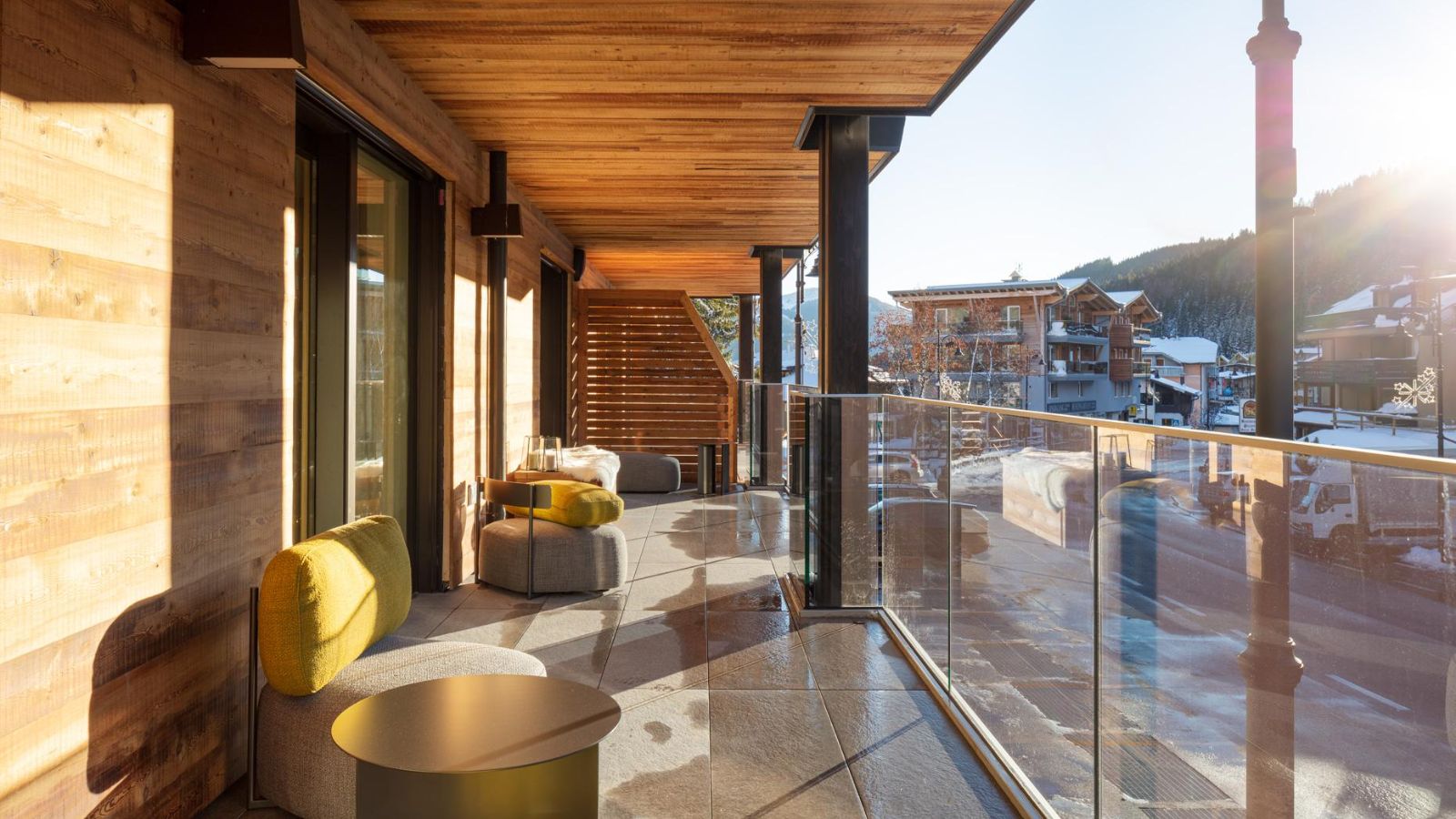 Luxury-Ski-Apartment-Madonna-di-Campiglio-Apartment-Alimonta-Oxford-Ski-Balcony.jpg