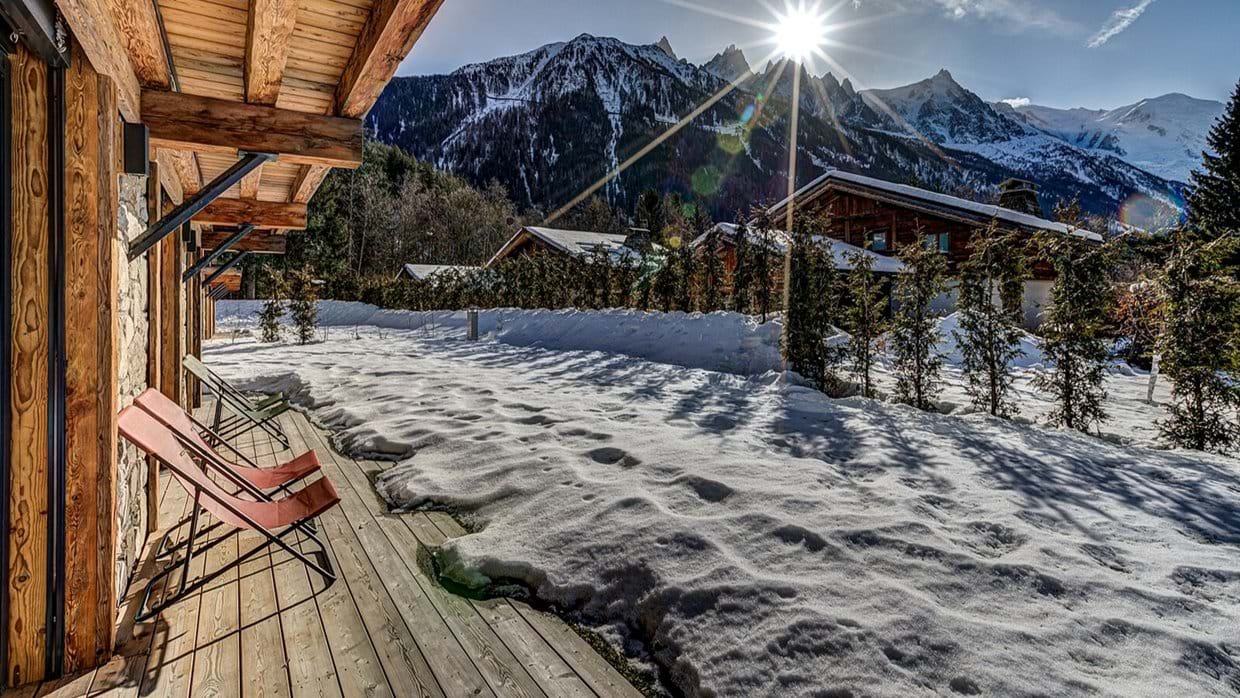 Luxury-Ski-Chalet-Chamonix-Chalet-Red-Fox-Oxford-Ski-Terrace.jpg