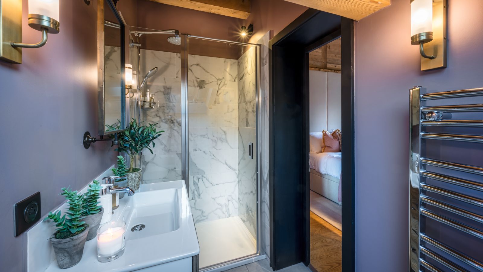Luxury-Ski-Chalet-Morzine-The-Bungo-Oxford-Ski-Bathroom.jpg