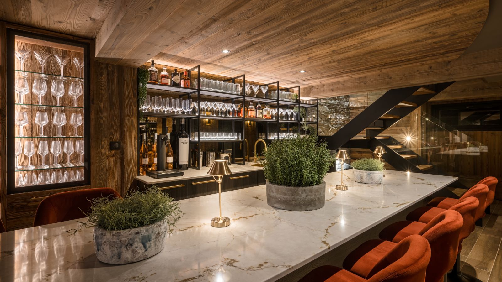 Luxury-Ski-Chalet-Morzine-The-Bungo-Oxford-Ski-Bar.jpg