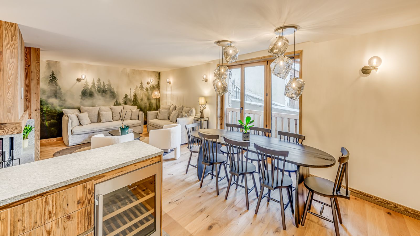 Apartment Flora, Val d’Isère - Consensio - Dining Room 2.jpg