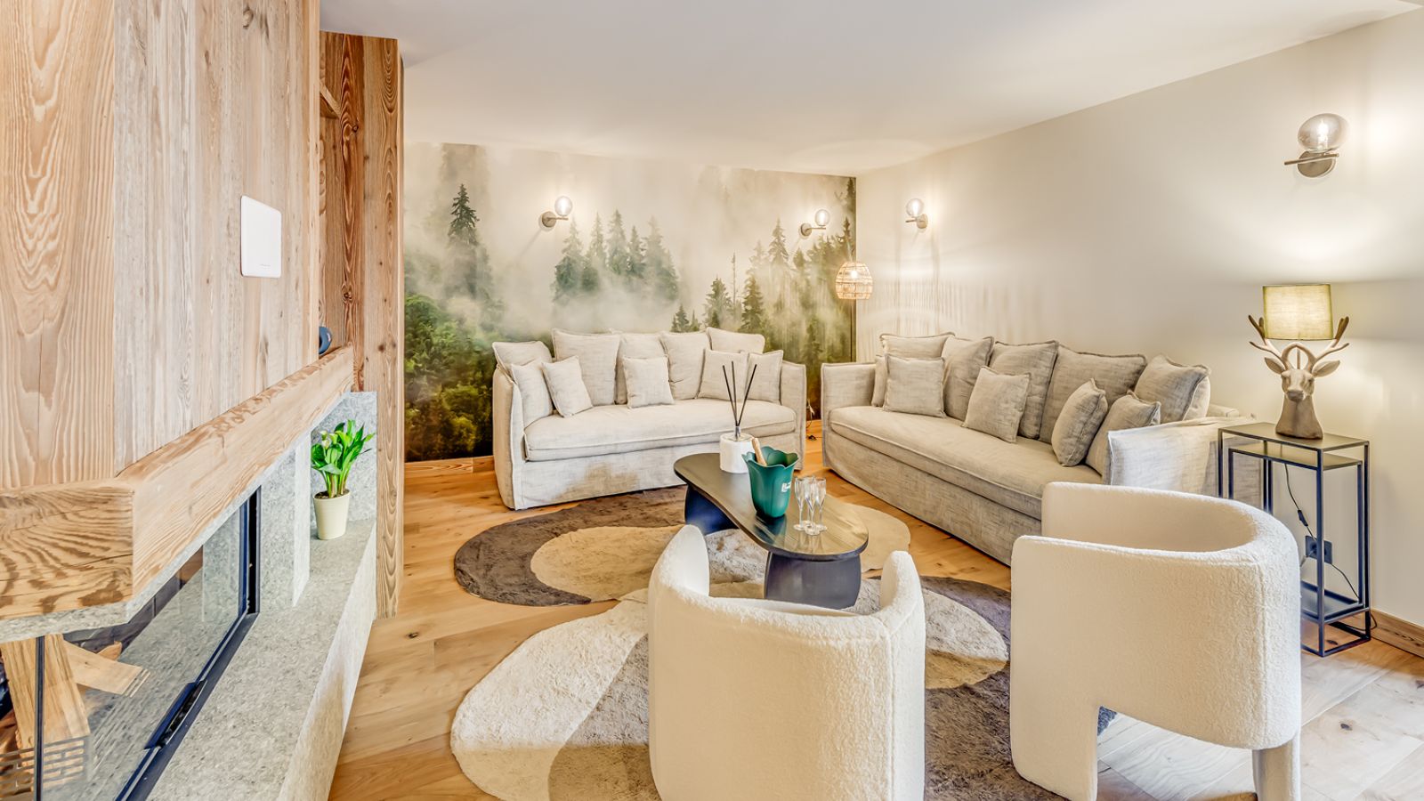 Apartment Flora, Val d’Isère - Consensio - Living Room 1.jpg