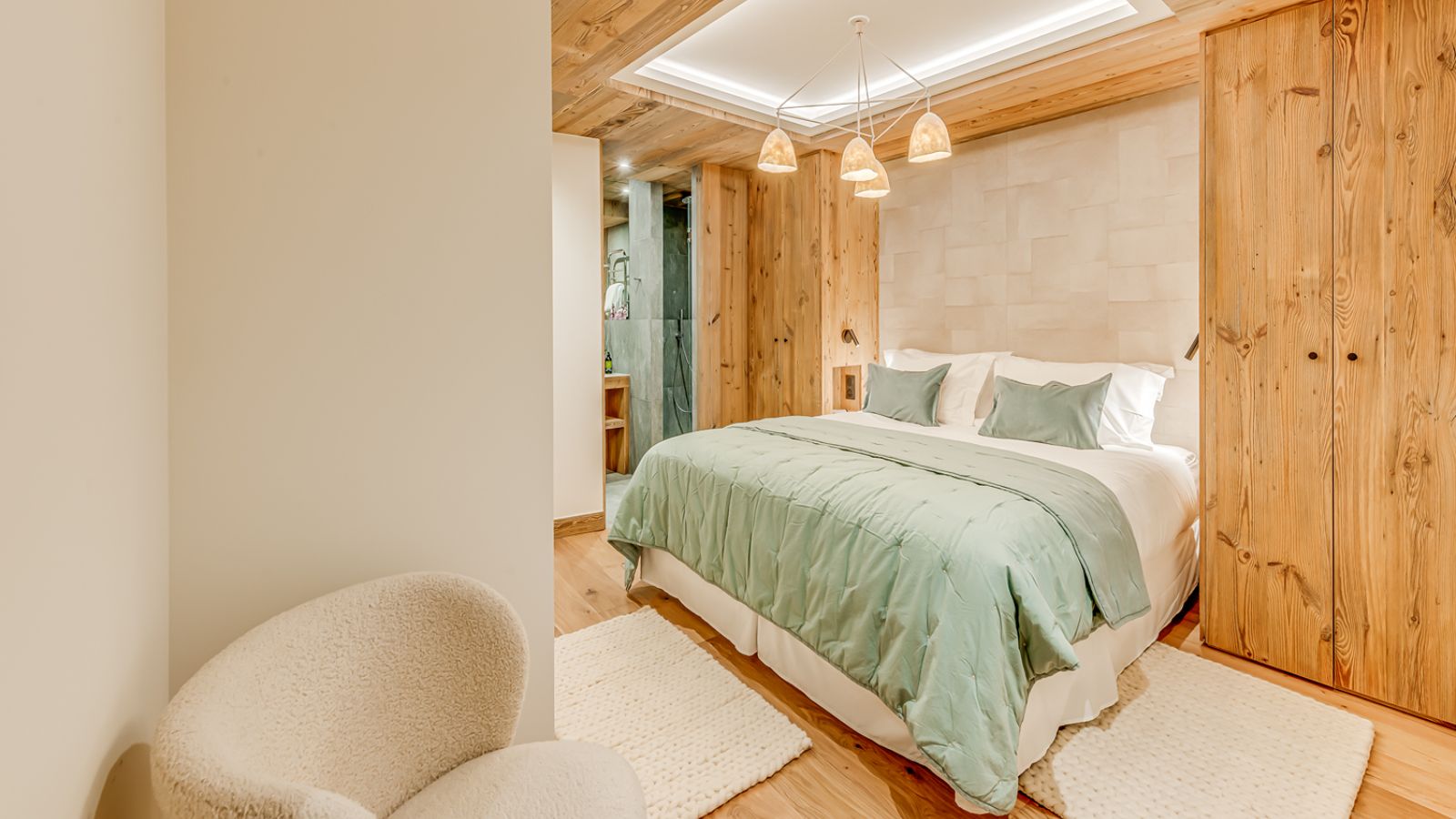 Apartment Flora, Val d’Isère - Consensio - Bedroom 2.jpg