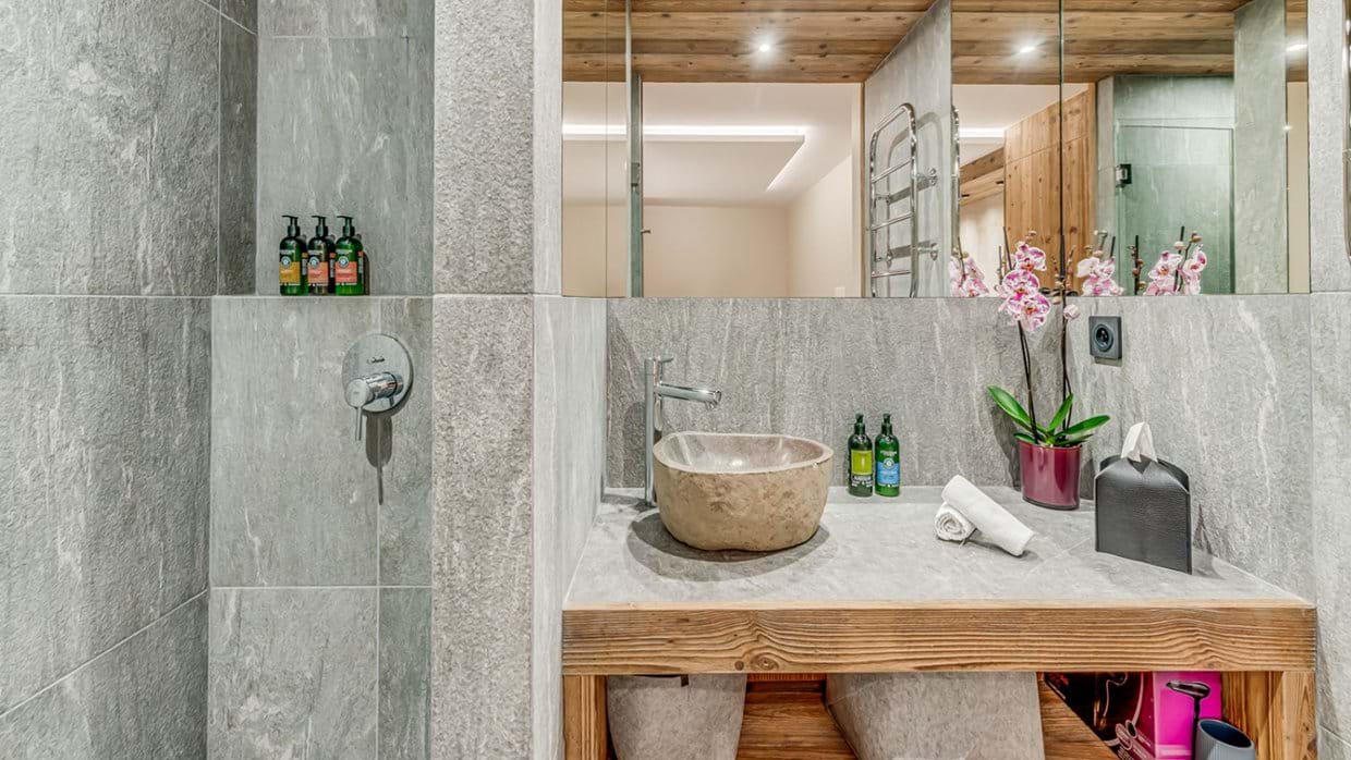 Apartment Luna, Val d’Isère - Consensio - Bathroom 2.jpg