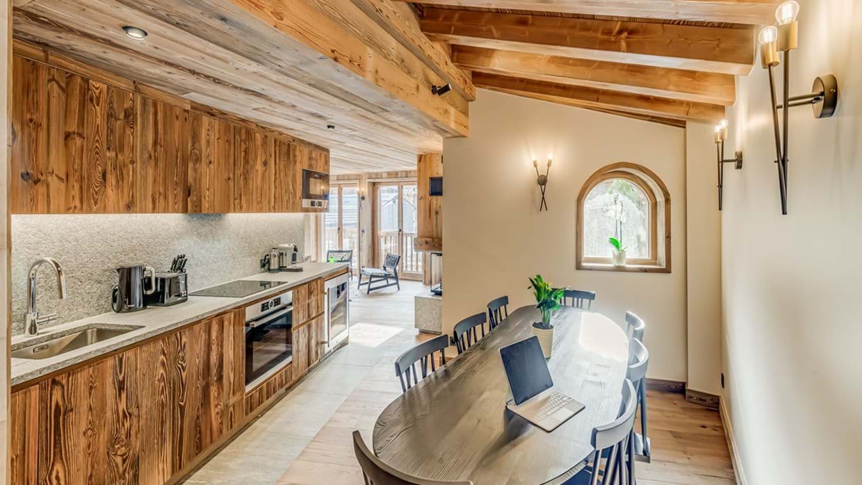 Apartment Luna, Val d’Isère - Consensio - Kitchen 1.jpg