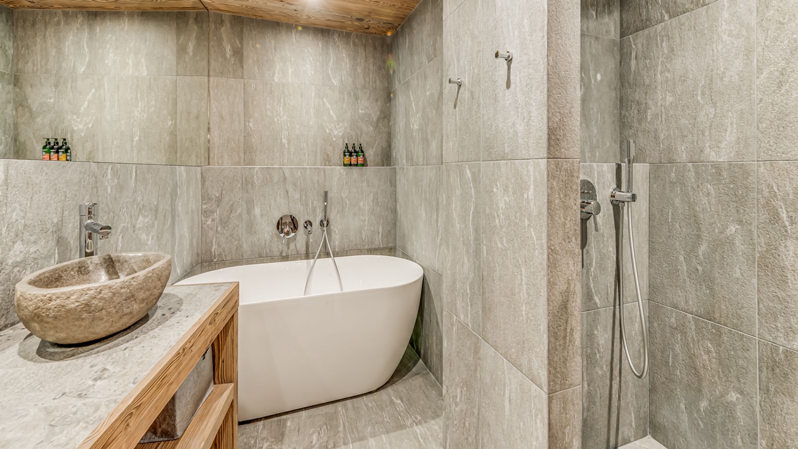 Apartment Ceres, Val d’Isère - Consensio - Bathroom 3.jpg