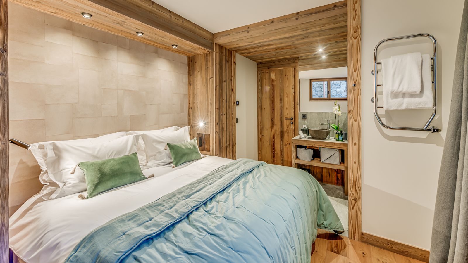 Apartment Ceres, Val d’Isère - Consensio - Bedroom 2.jpg