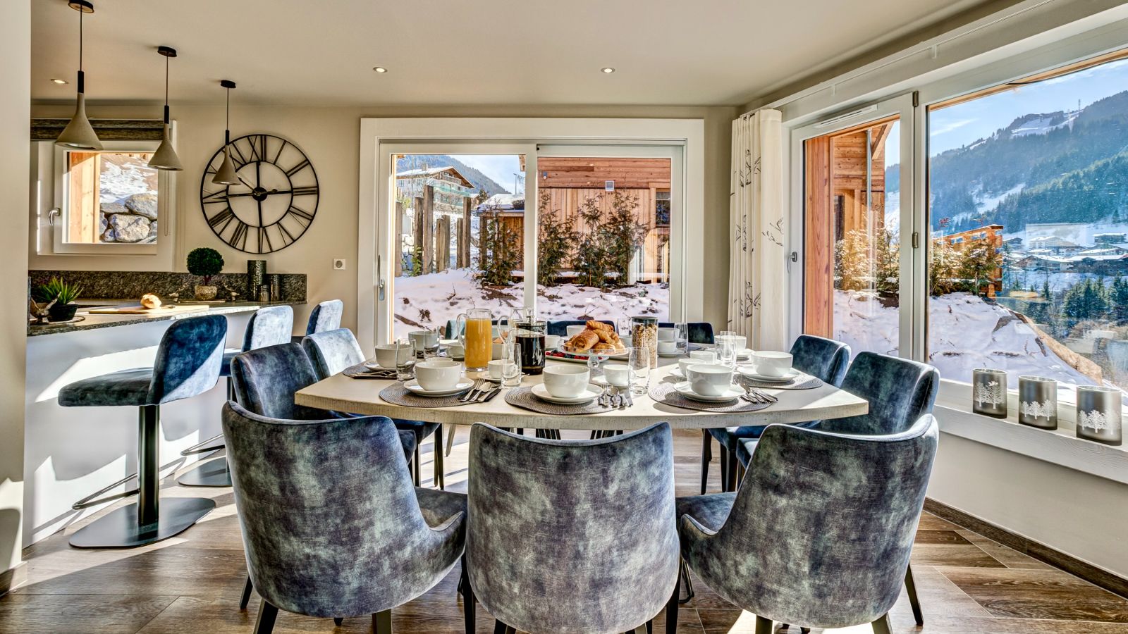 Luxury-Ski-Chalet-Morzine-Chalet-Espoir-Oxford-Ski-Dining2.jpg