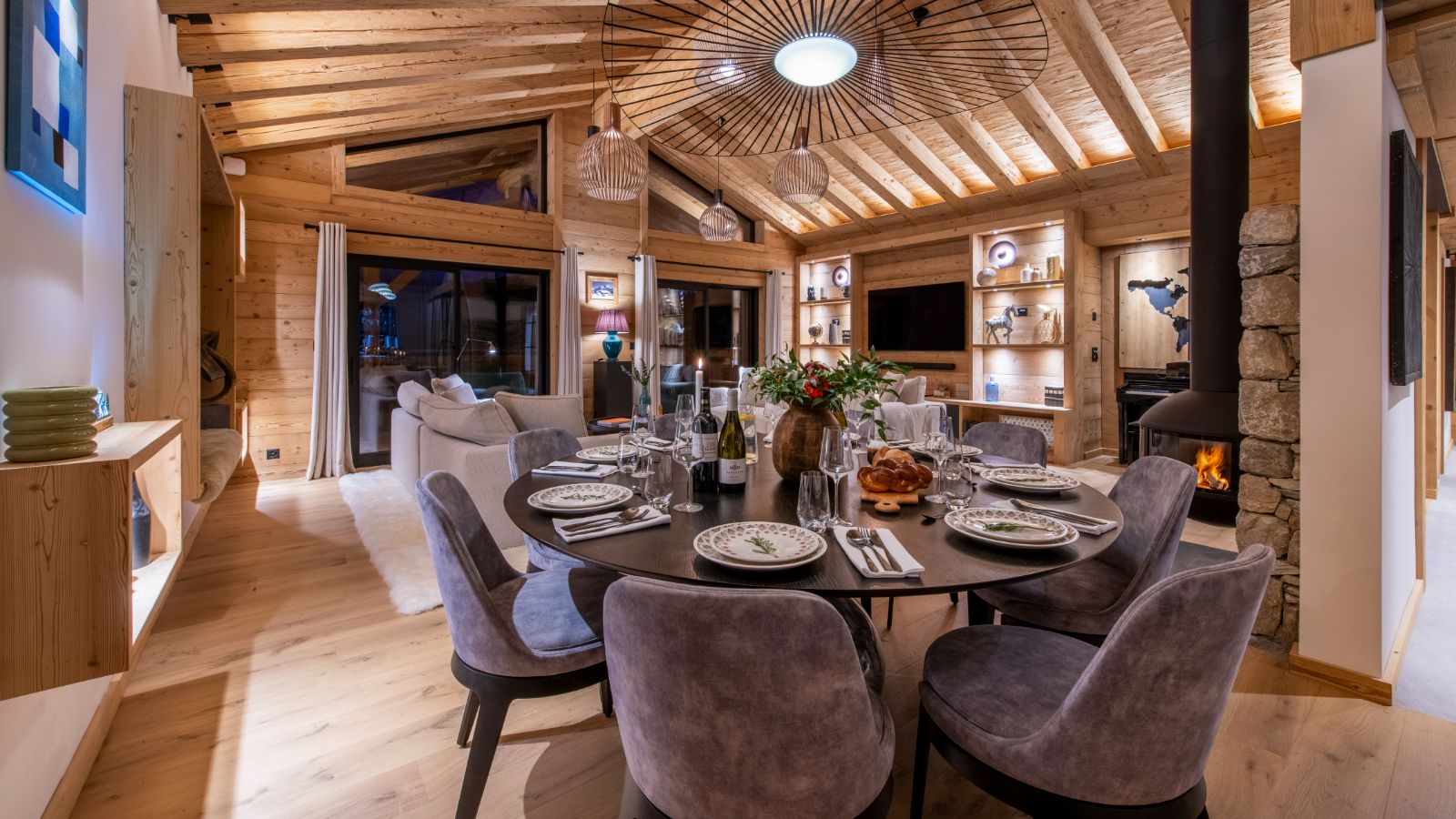 Luxury-Ski-Chalet-Verbier-Chalet-Ranch-Oxford-Ski-Dining.jpg