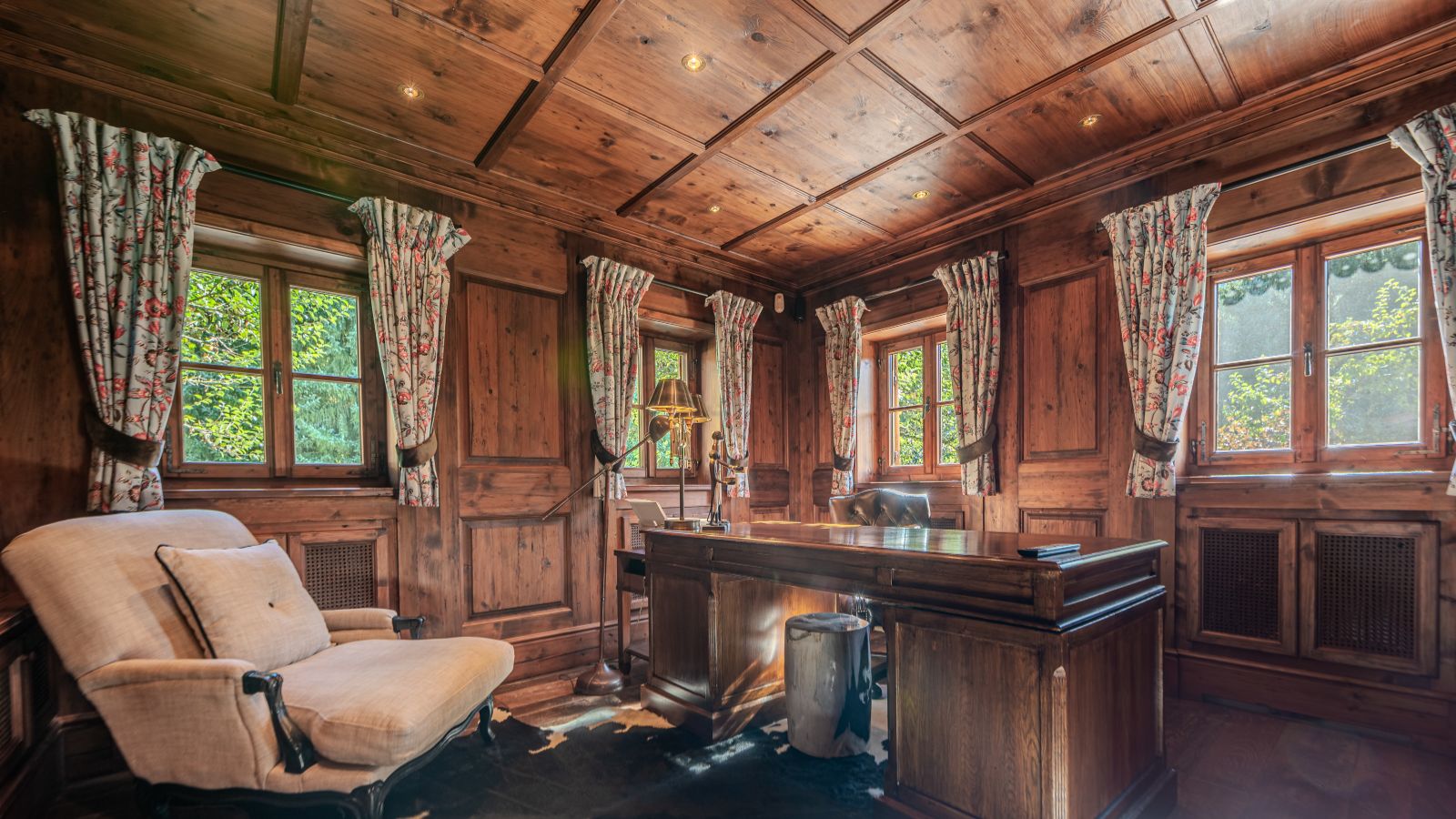 Luxury-Ski-Chalet-Kitzbuhel-Chalet-Tyrolia-Oxford-Ski-Office.jpg
