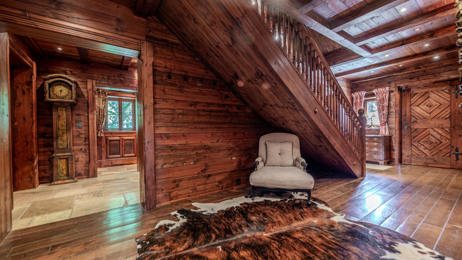 Luxury-Ski-Chalet-Kitzbuhel-Chalet-Tyrolia-Oxford-Ski-Stairs.jpg