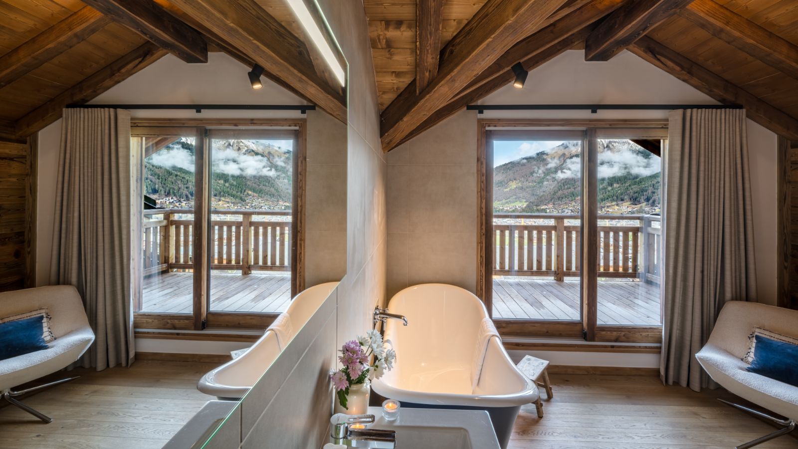 luxury-ski-chalets-morzine-chalet-joy-oxford-ski-bathroom (1).jpg