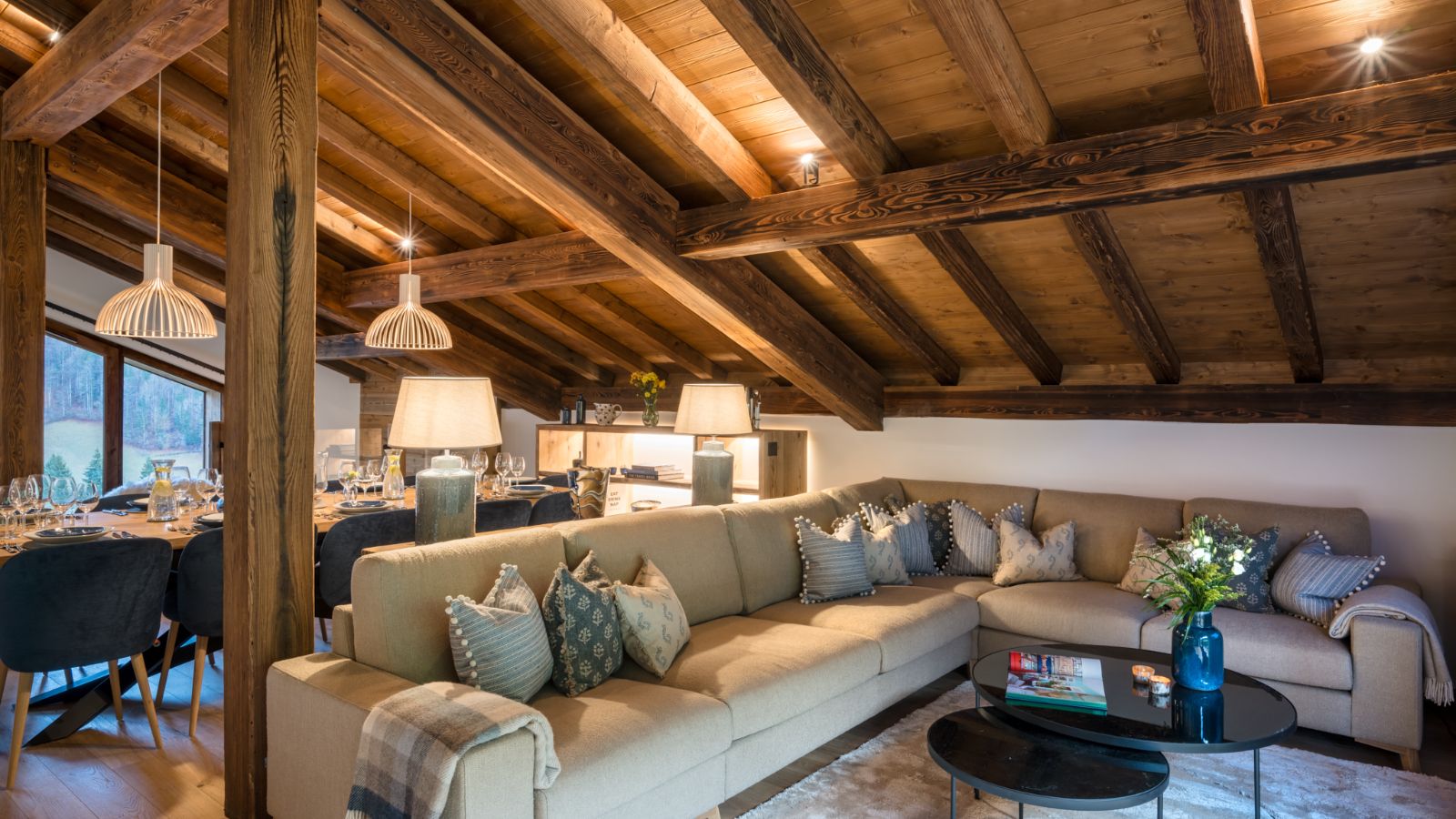 luxury-ski-chalets-morzine-chalet-joy-oxford-ski-living.jpg