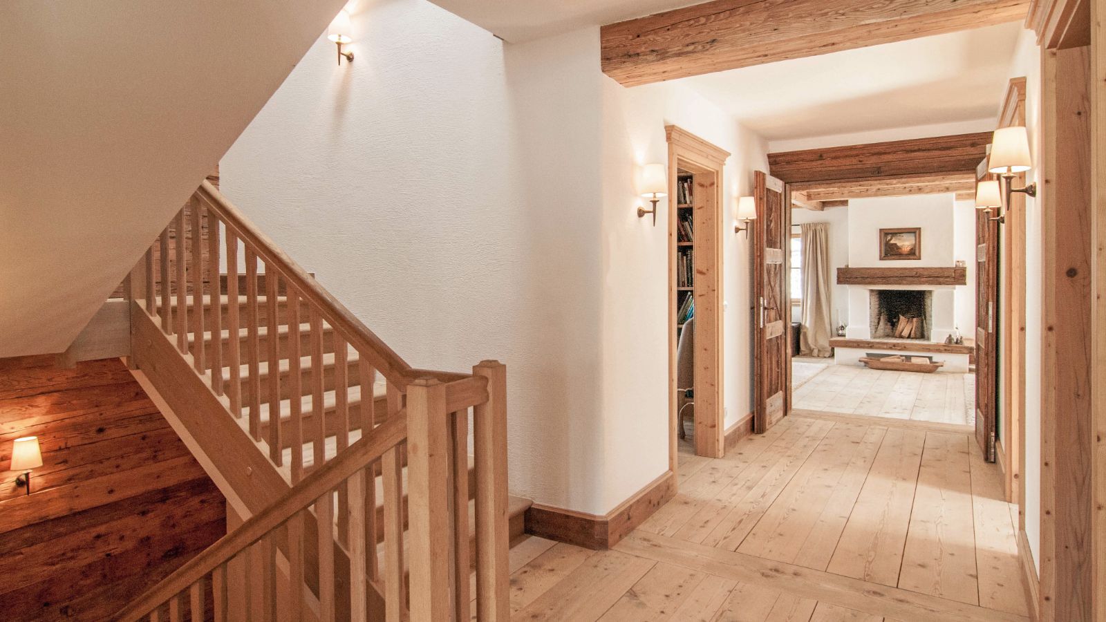 Luxury-Ski-Chalet-Kitzbuhel-Chalet-Aurach-Oxford-Ski-Hall.jpeg