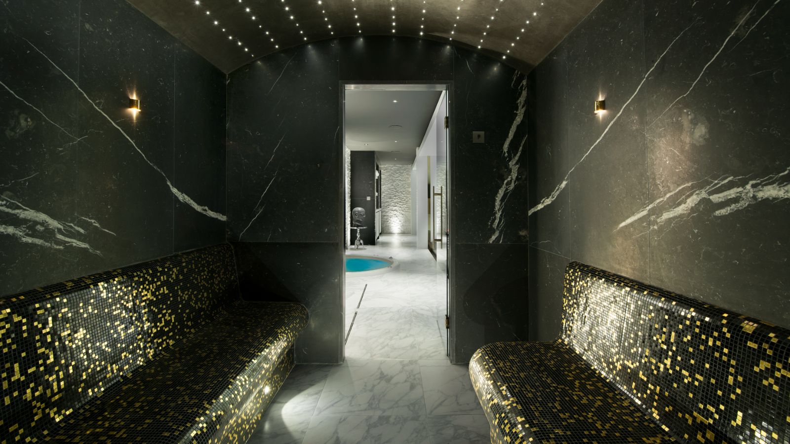 luxury-ski-chalets-courchevel-1850-coquelicot-oxford-ski-steam-room.jpg