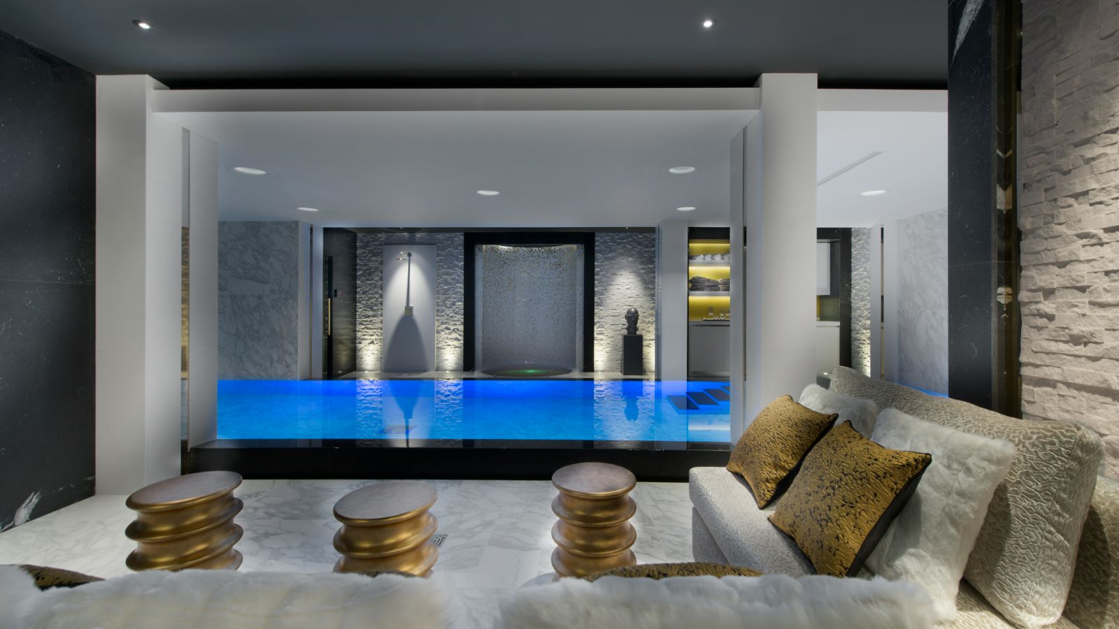 luxury-ski-chalets-courchevel-1850-coquelicot-oxford-ski-swimming-pool (2).jpg