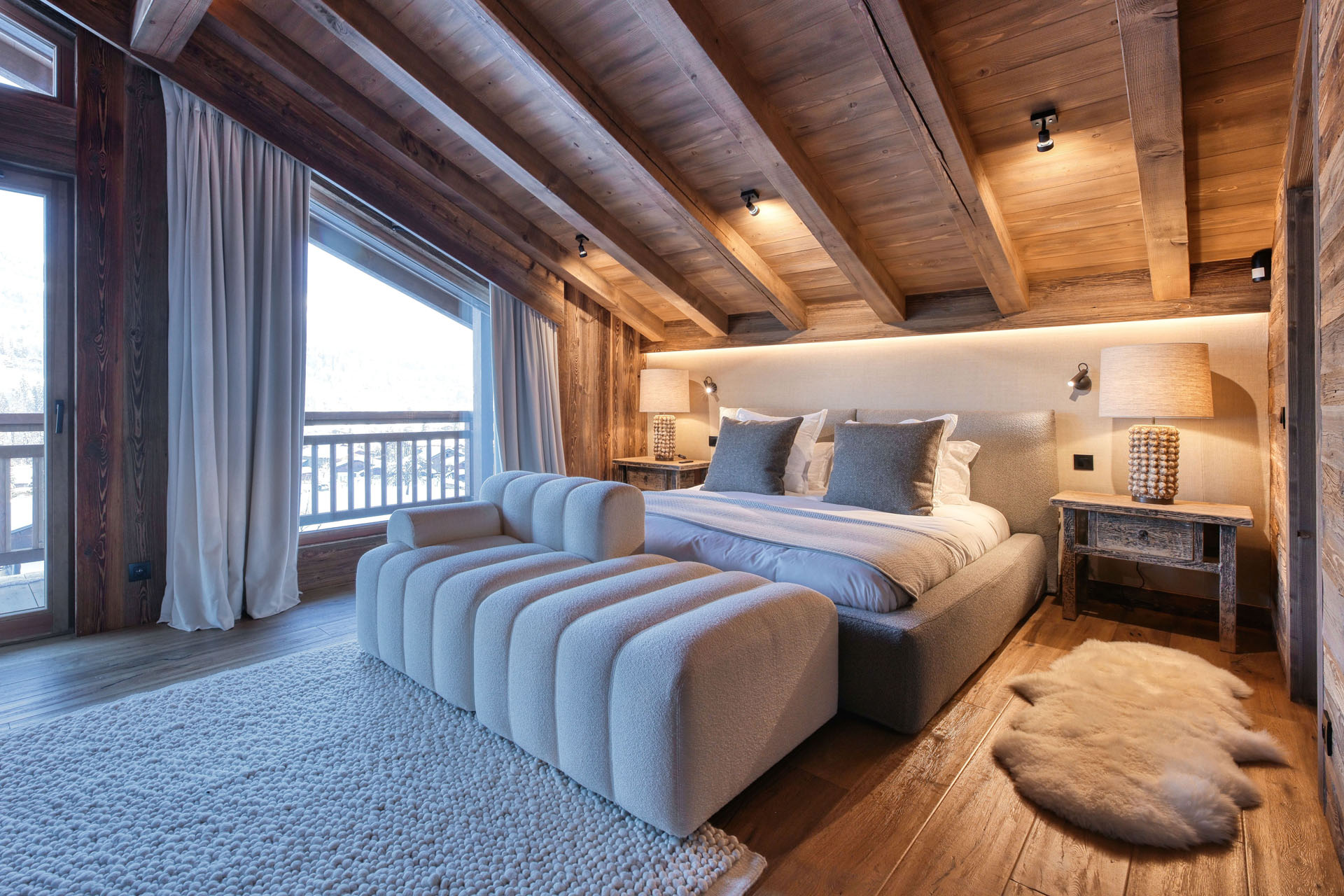Luxury-ski-chalet-Megeve-Chalet Cascade- Bedroom 5-Oxford-Ski.jpg