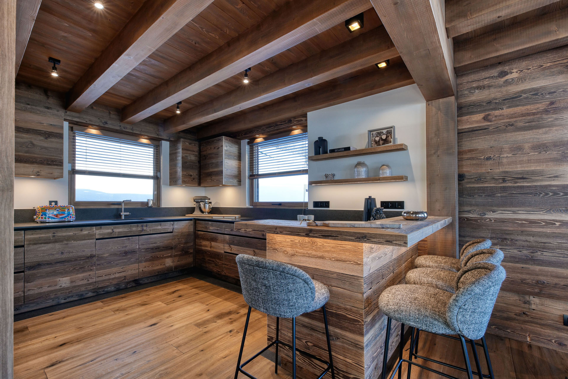 Luxury-ski-chalet-Megeve-Chalet Cascade- Kitchen-Oxford-Ski.jpg