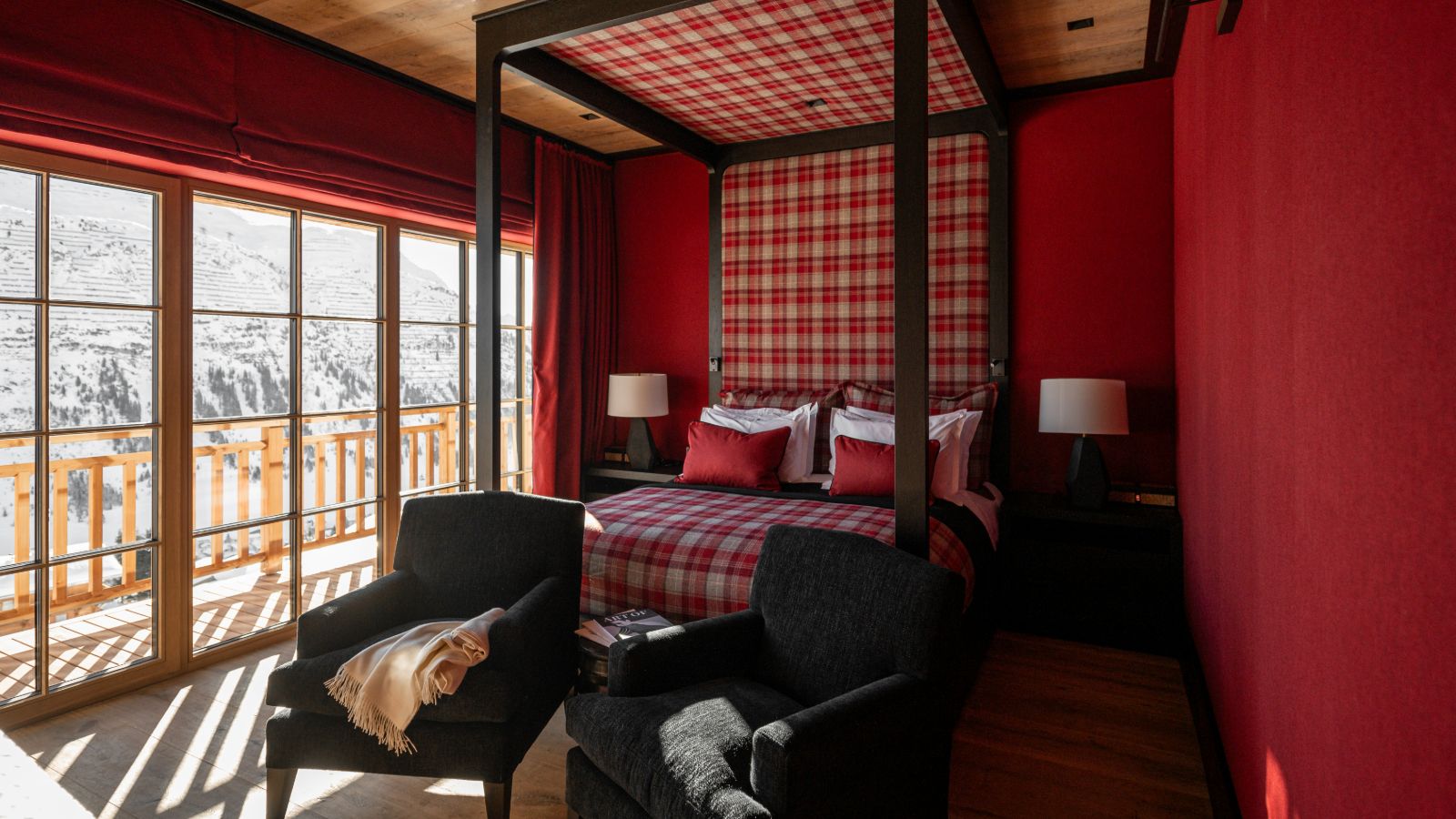 Luxury-Ski-Chalet-Lech-The-Barn-Oxford-Ski-Bedroom (8).jpg