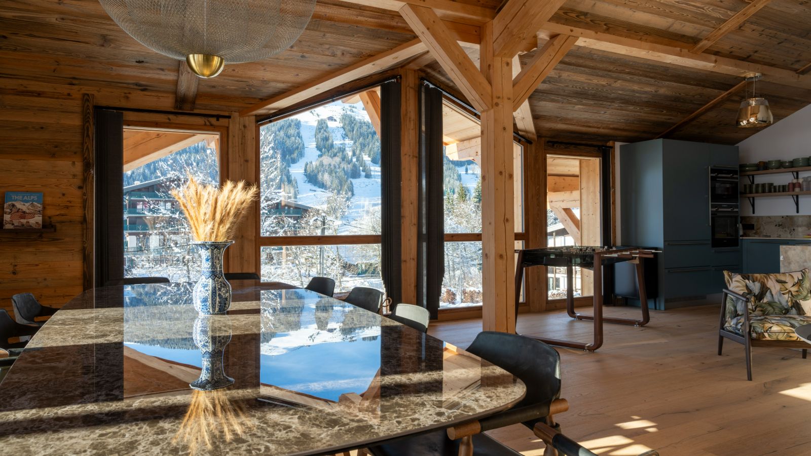 luxury-ski-chalets-les-gets-chalet-grizzly-oxford-ski-living (2).jpg