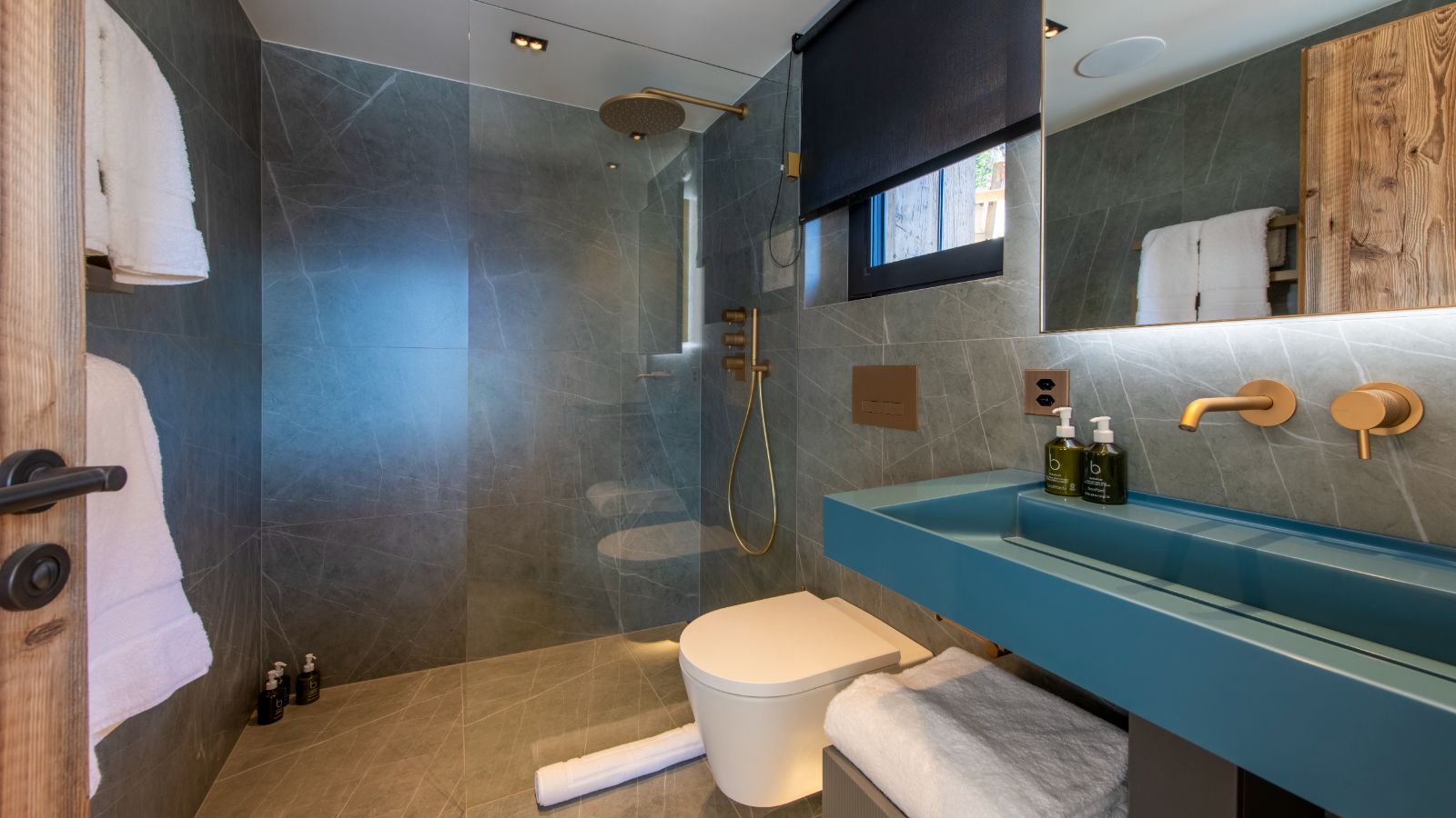 Luxury-Ski-Chalet-Verbier-Chalet-Kitsilano-Oxford-Ski-Bathroom4.jpg