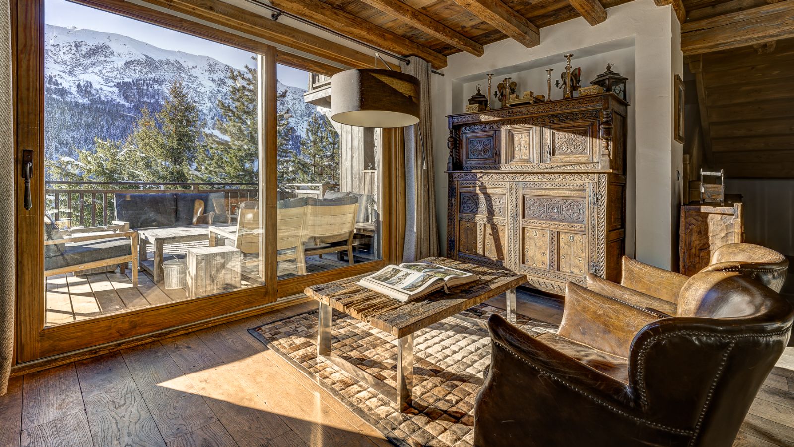 luxury-ski-chalet-meribel-chalet-amarena-oxford-ski-living (4).jpg