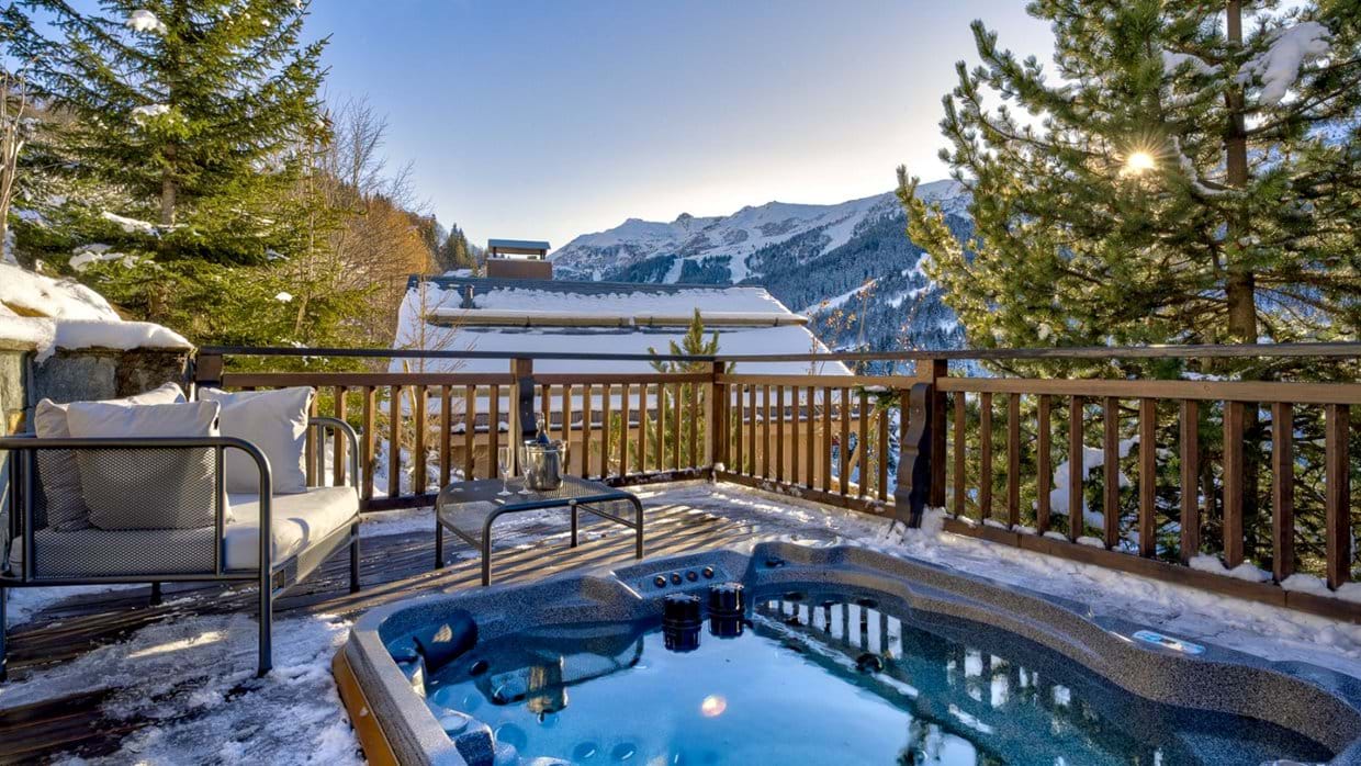 luxury-ski-chalet-meribel-chalet-amarena-oxford-ski-terrace (3).jpg