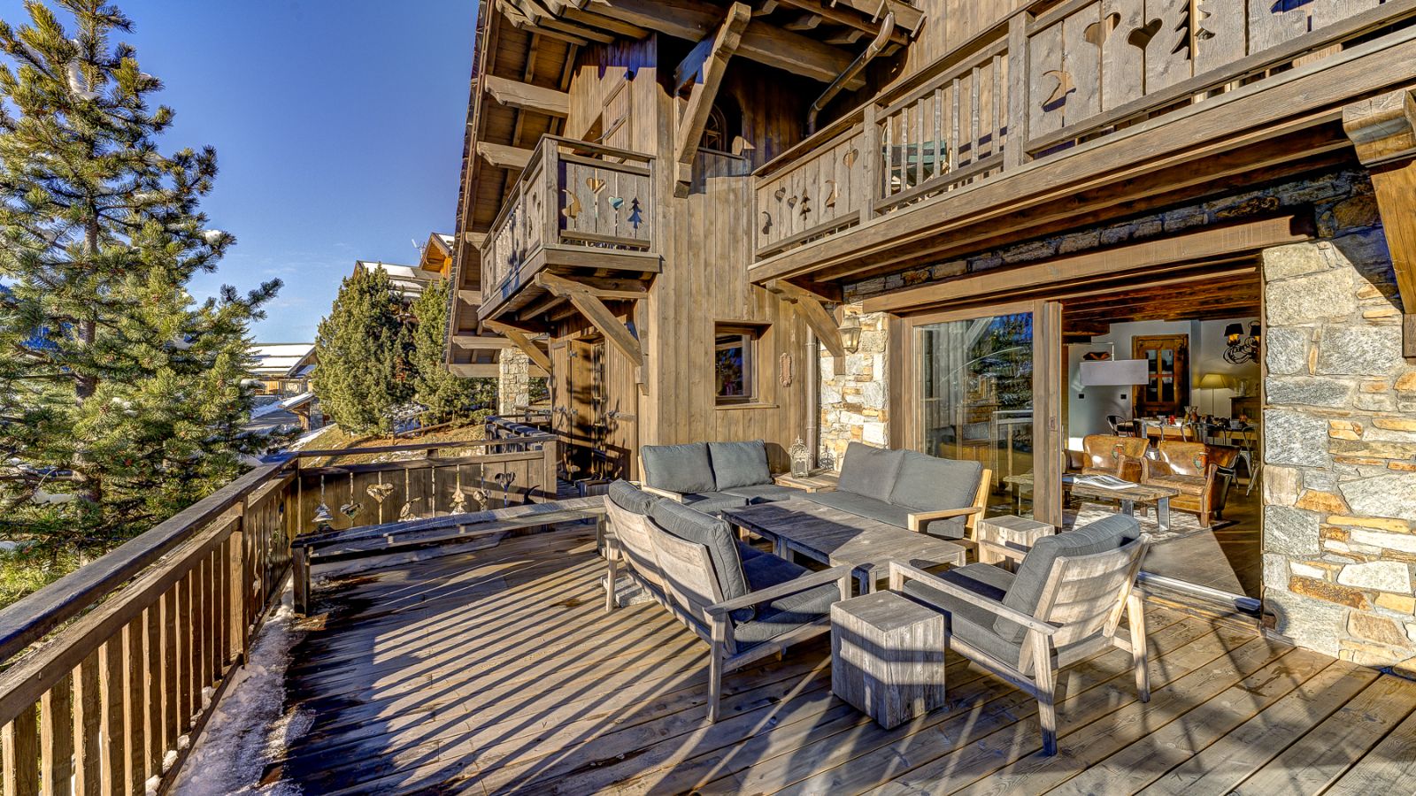 luxury-ski-chalet-meribel-chalet-amarena-oxford-ski-terrace (7).jpg