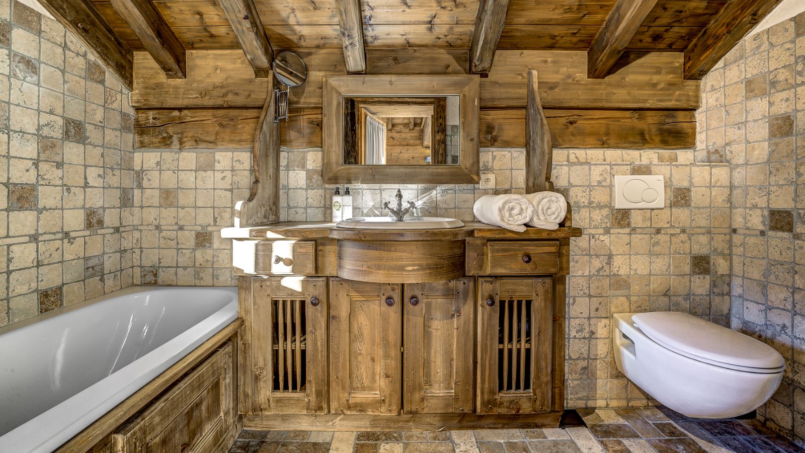 luxury-ski-chalet-meribel-chalet-amarena-oxford-ski-bathroom (3).jpg