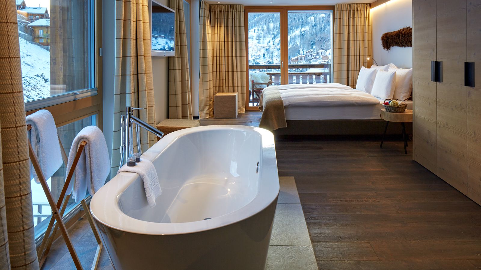 Luxury-Ski-Apartment-Zermatt-Edelweiss-Oxford-Ski-Bedroom.jpg