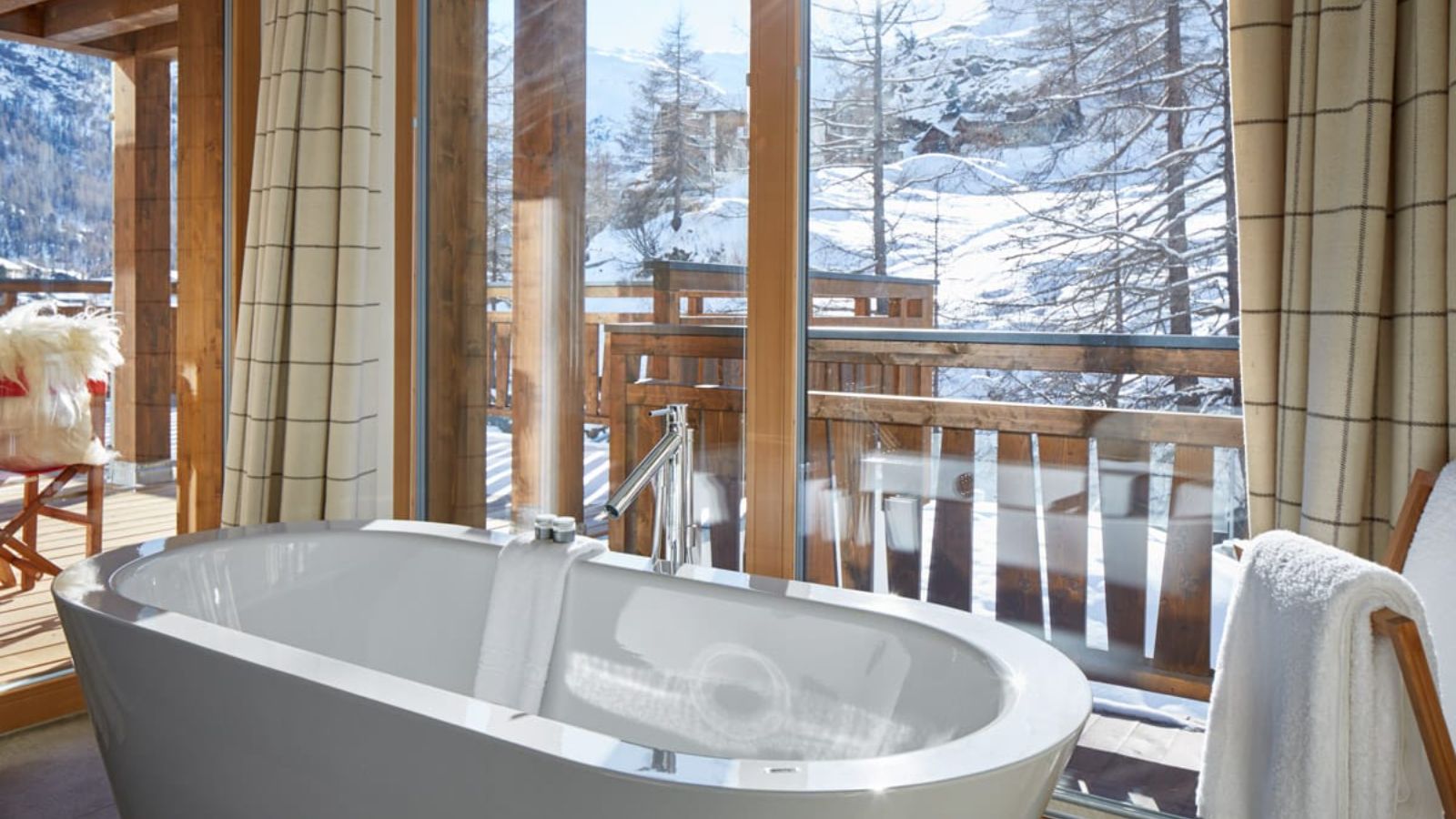 Luxury-Ski-Apartment-Zermatt-Apartment-Panorama-Oxford-Ski-Bathroom.jpg