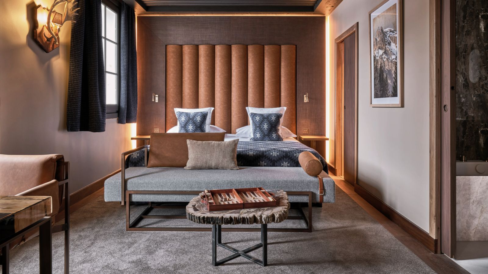 Luxury-Ski-Hotel-Le-Lodge-Park-Megeve-Oxford-Ski-Bedroom (2).jpg