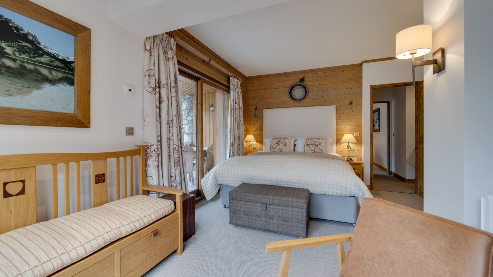 _DX32094 - Bed 2.jpg