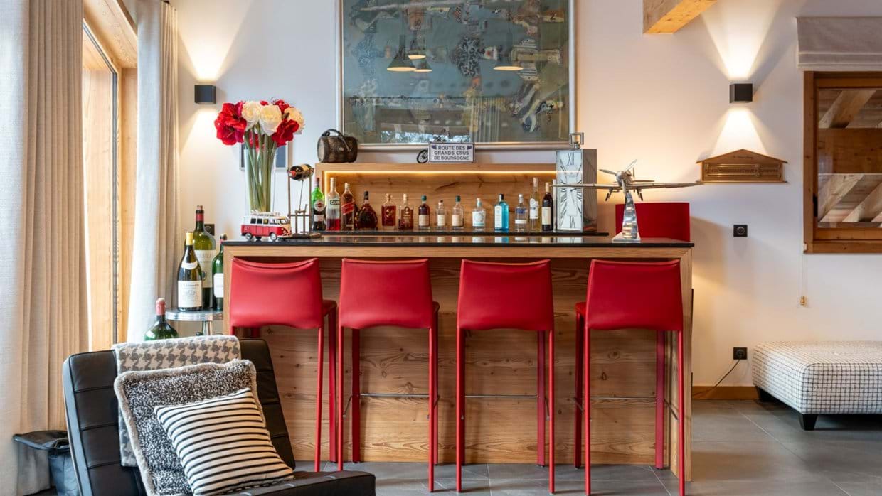Luxury-Ski-Chalet-Meribel-Chalet-Berlioz-Oxford-Ski-Bar.jpg