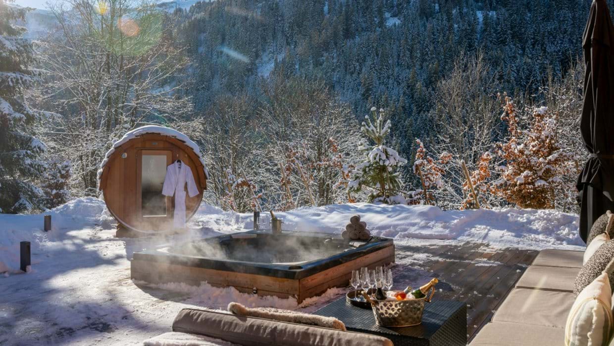 Luxury-Ski-Chalet-Meribel-Chalet-Berlioz-Oxford-Ski-Hot-Tub.jpg