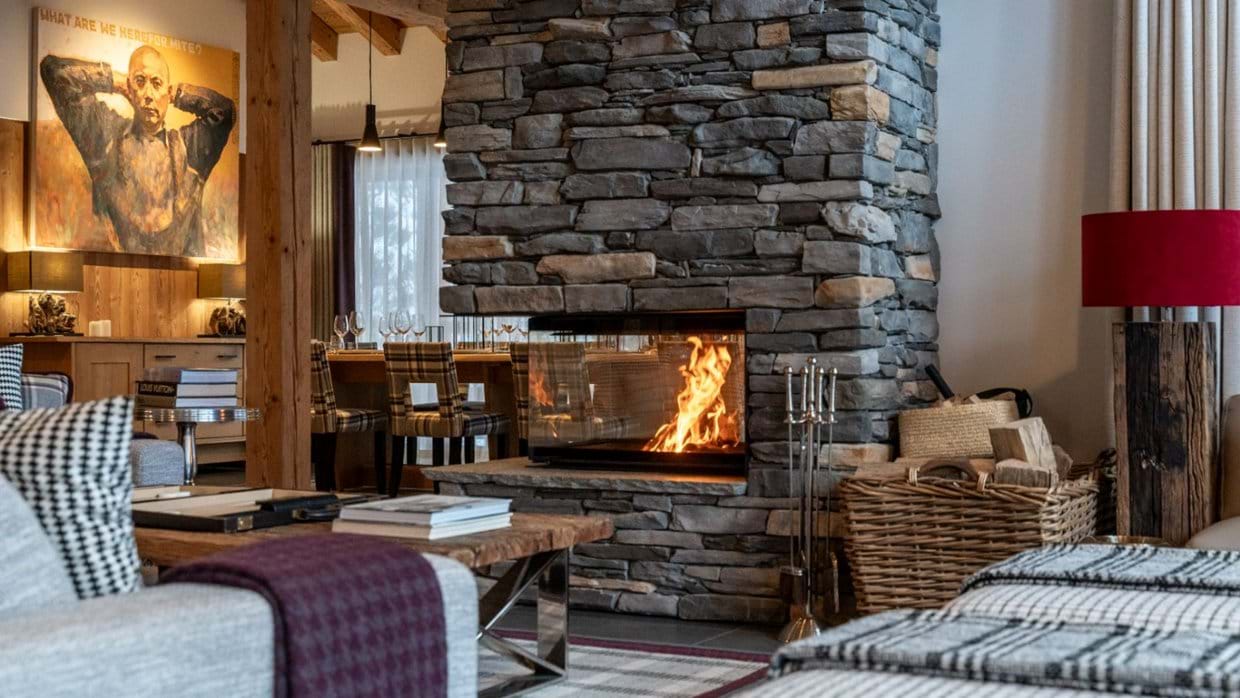 Luxury-Ski-Chalet-Meribel-Chalet-Berlioz-Oxford-Ski-Lounge (7).jpg