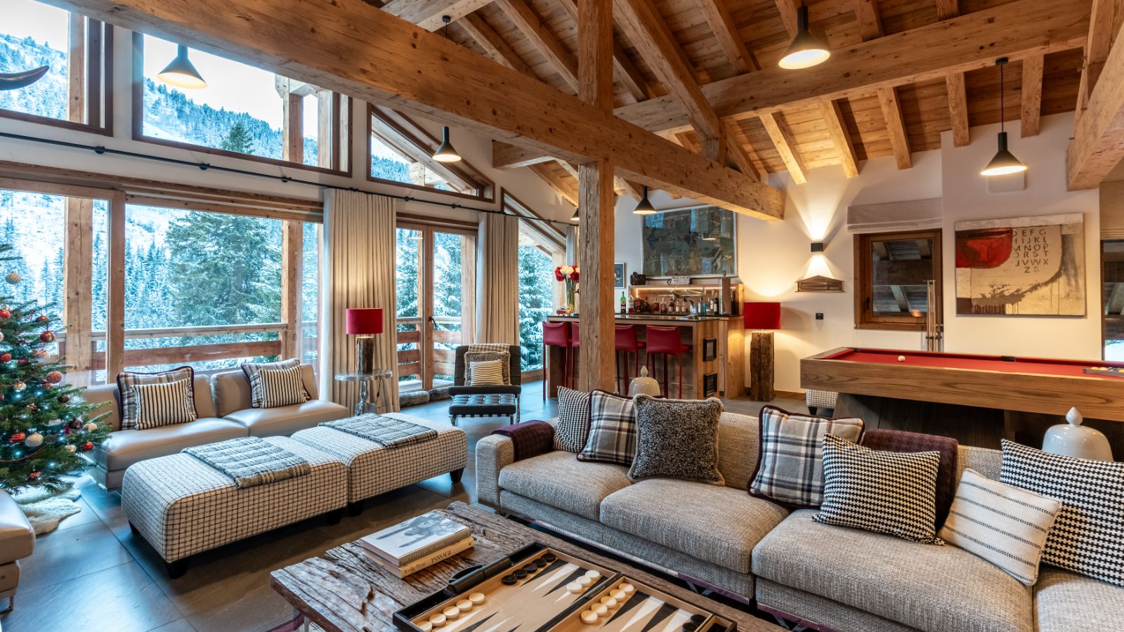 Luxury-Ski-Chalet-Meribel-Chalet-Berlioz-Oxford-Ski-Lounge (8).jpg