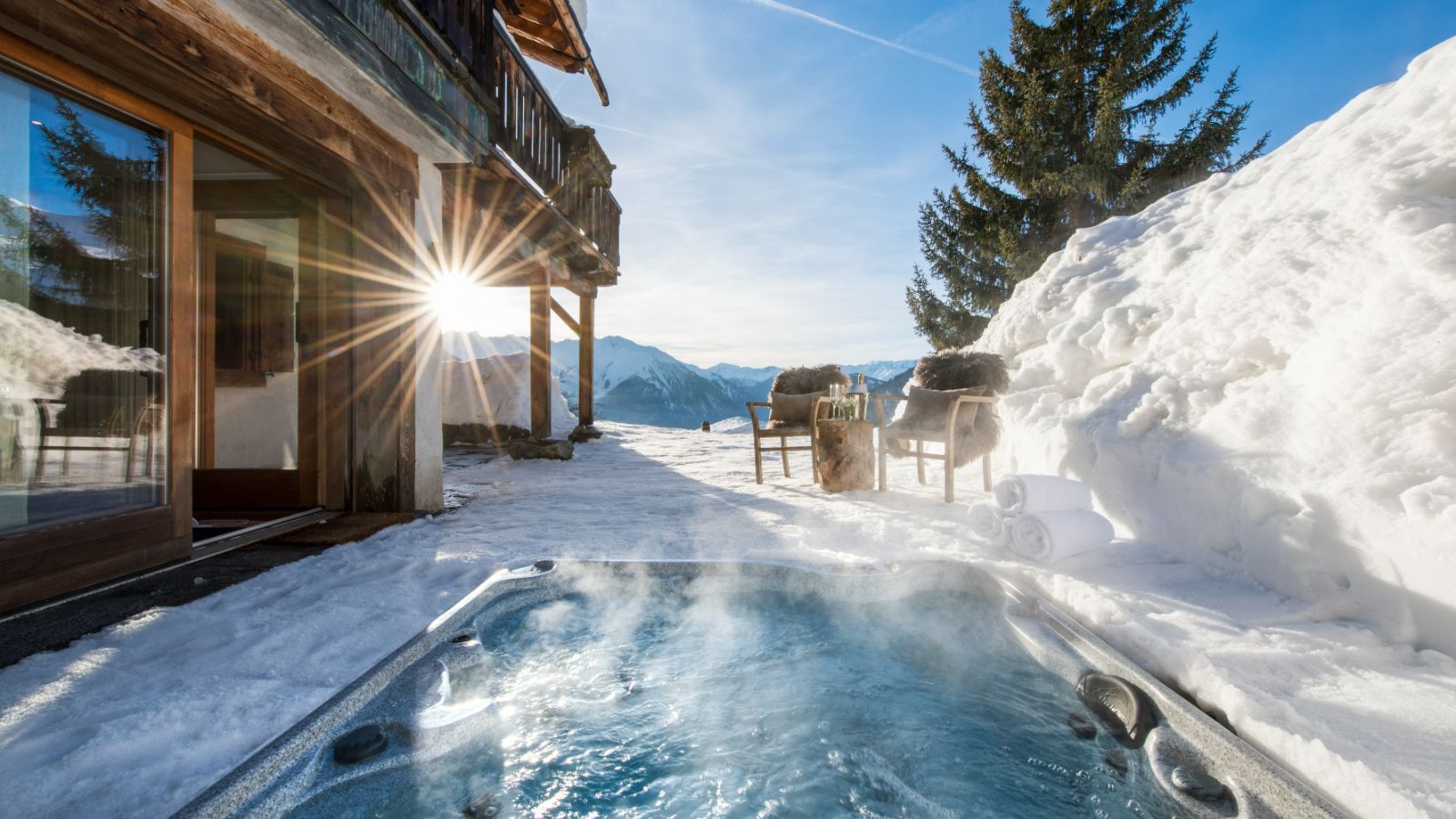 Milou - Hot Tub Winter (1).jpg