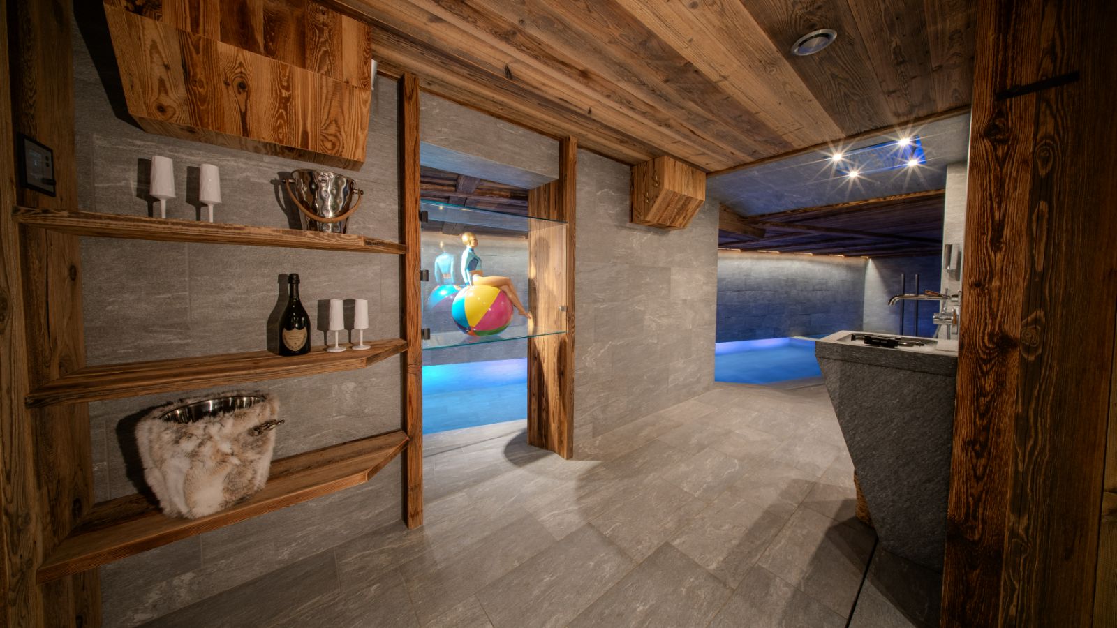 Luxury-Ski-Chalet-Val-d-Isere-Chalet-Orso-Oxford-Ski-Pool2.jpg