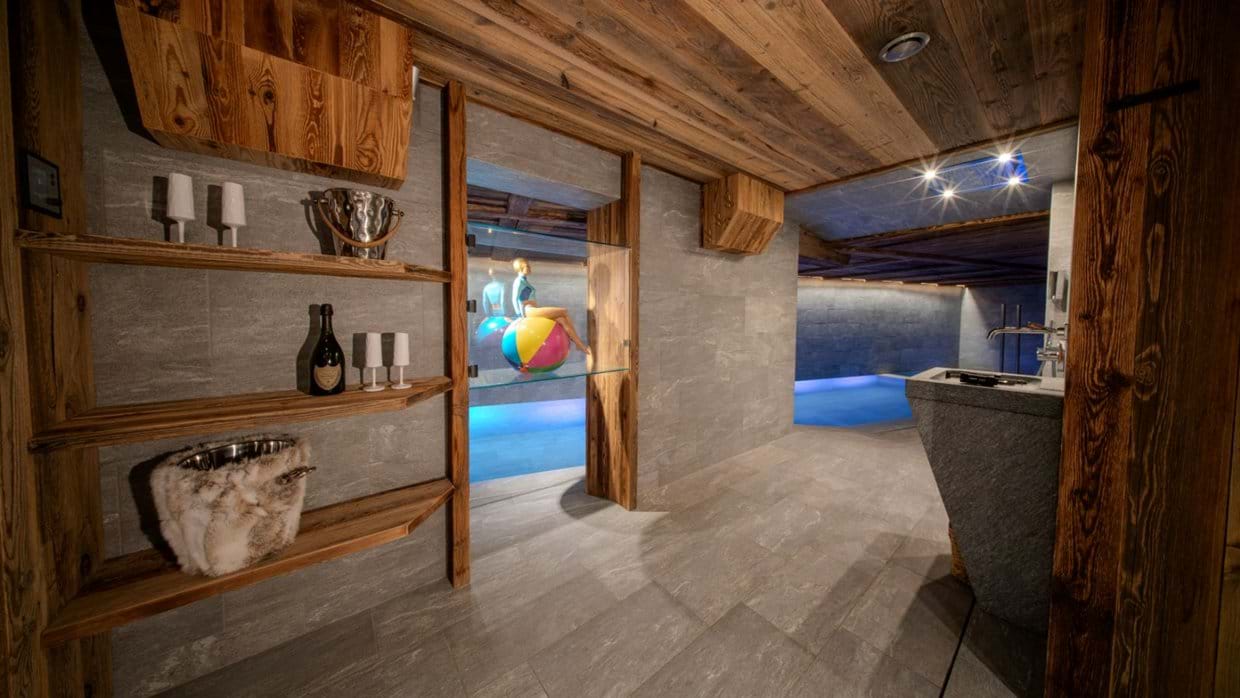 Luxury-Ski-Chalet-Val-d-Isere-Chalet-Orso-Oxford-Ski-Pool2.jpg
