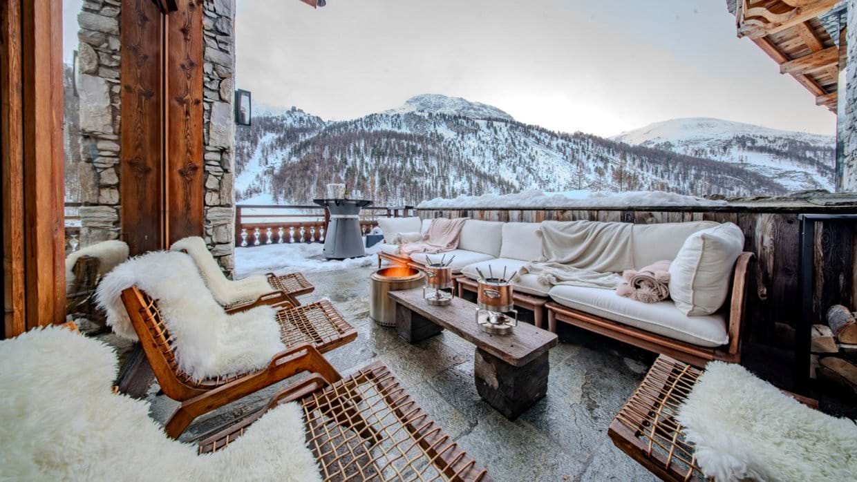 Luxury-Ski-Chalet-Val-d-Isere-Chalet-Orso-Oxford-Ski-Balcony.jpg