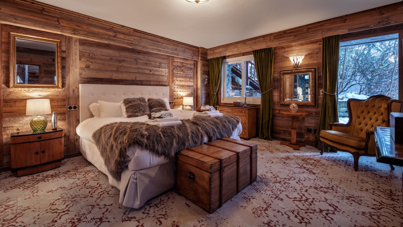 Luxury-Ski-Chalet-Meribel-Chalet-Iona-Oxford-Ski-Bedroom (23).jpg