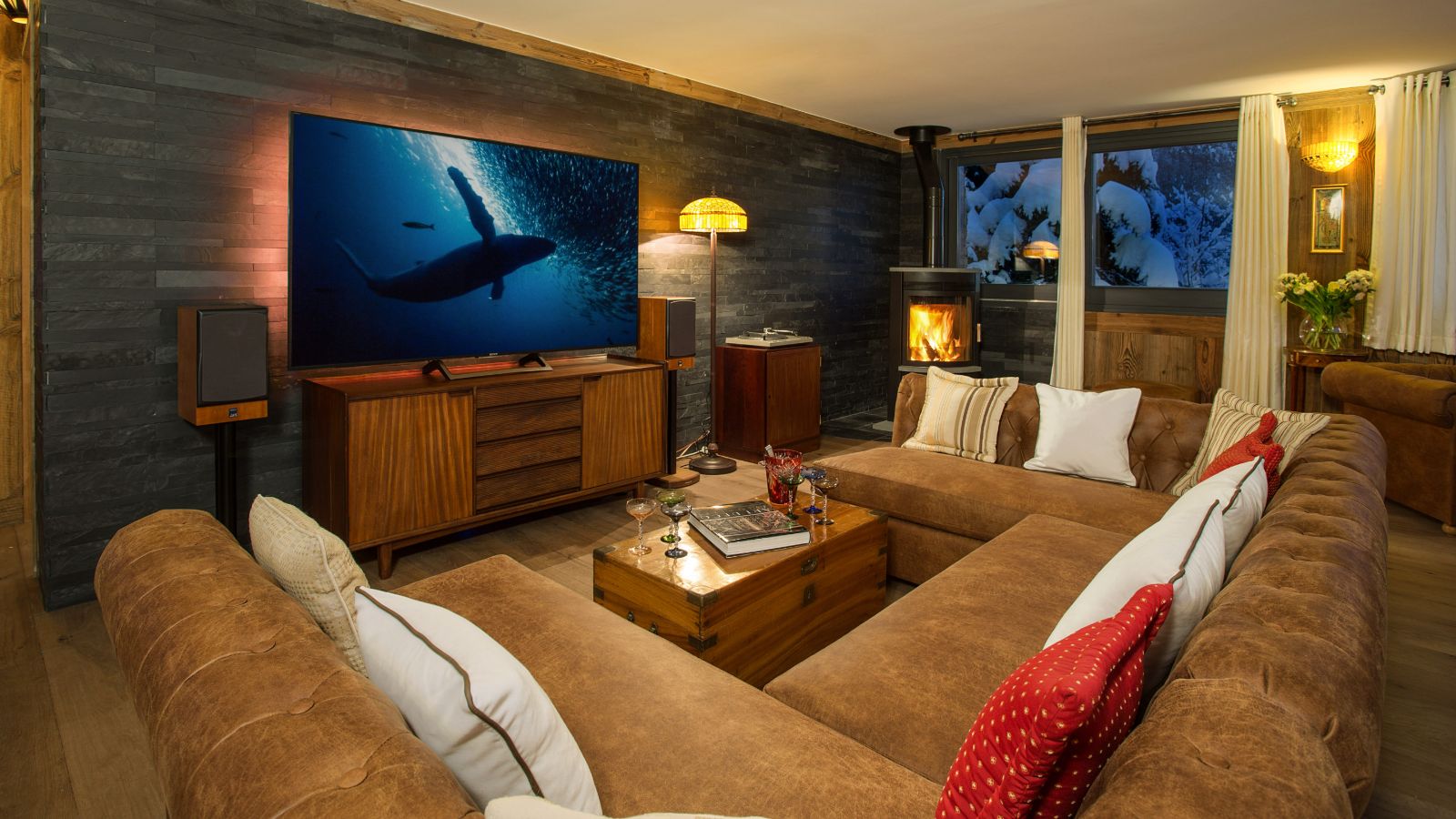 Luxury-Ski-Chalet-Meribel-Chalet-Iona-Oxford-Ski-Cinema.jpg